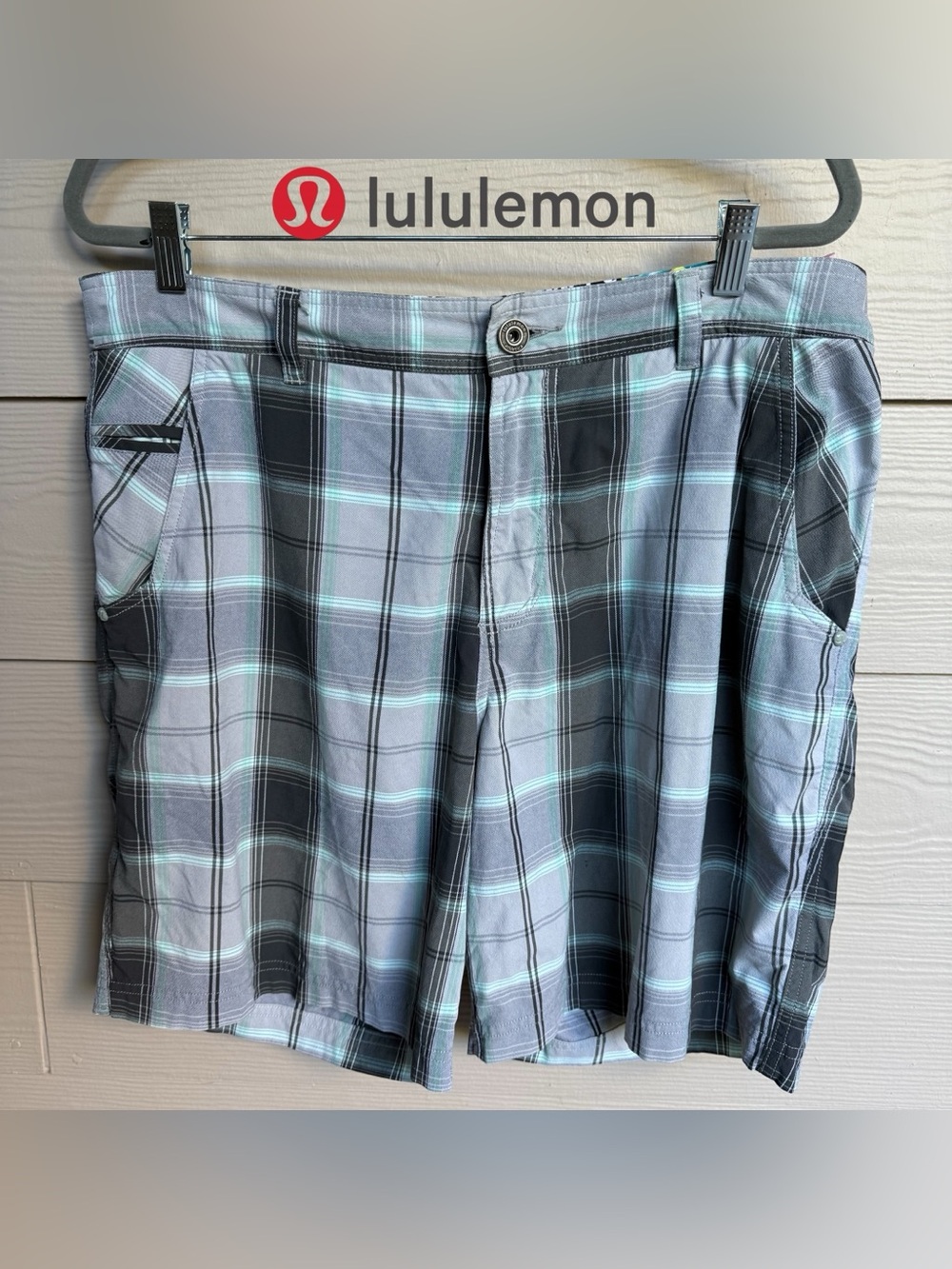 Lululemon Men’s Kahuna Shorts Comic Strip Artwork Plaid Gray Teal Blue | Sz 38